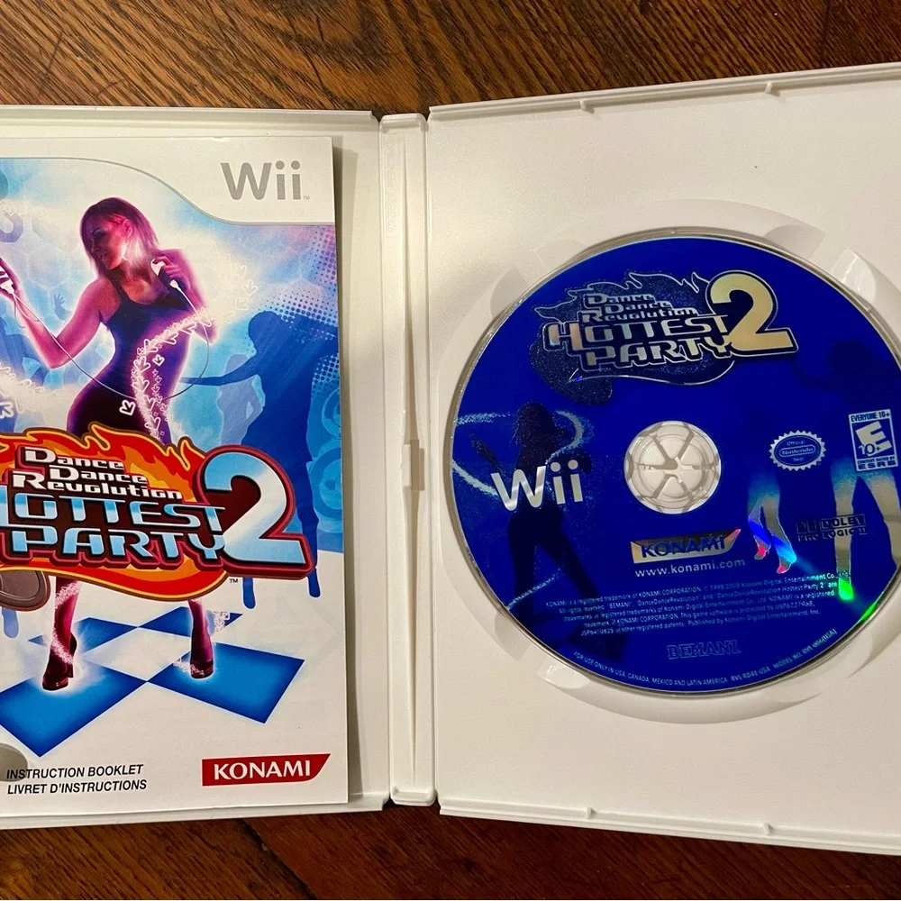 Lot Wii Just Dance 3, Glee Karaoke Revolution, Dance Revolution Hottest Party 2